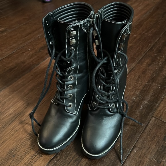 6.5 michael kors heeled boots - Picture 10 of 10